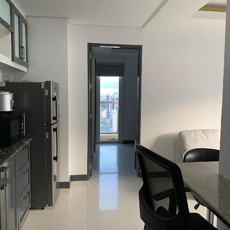 1 Bedroom With Balcony, Fully Furnished Overlooking Manila Bay At Birch Tower, Malate, مانيلا المظهر الخارجي الصورة